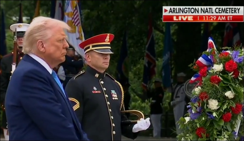 Trump Honors America’s Fallen Heroes During Memorial Day Service at Arlington