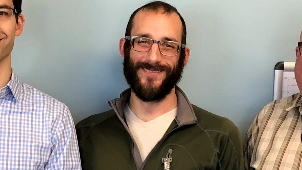 SEE IT: Bombshell New Video Appears to Show Alex Pretti In Confrontation With Feds