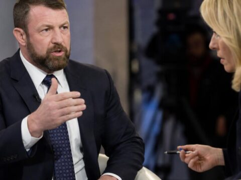 Markwayne Mullin Pushes Back on Dana Bash Over ICE Detainee Criminal Record Claim