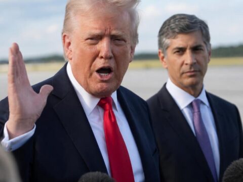 Trump Blasts 'Very Political' Fed Board After Rate Hike, Calls for 1% Interest Rates