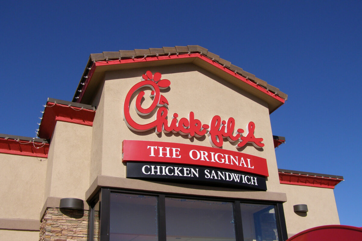 Journaling Is Good 'We Won't Do It' - Chick-fil-A Holds the Line, Won't Use AI In Drive ...