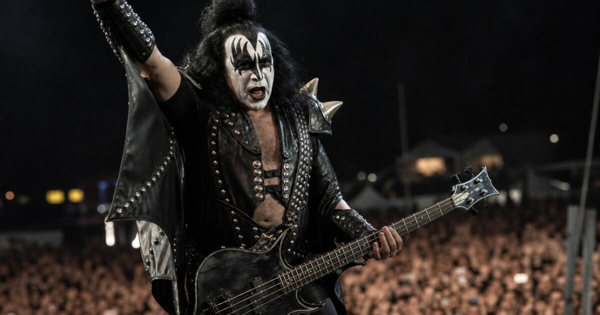 Gene Simmons Tells America-Haters Exactly Where They Can Go on July 4th