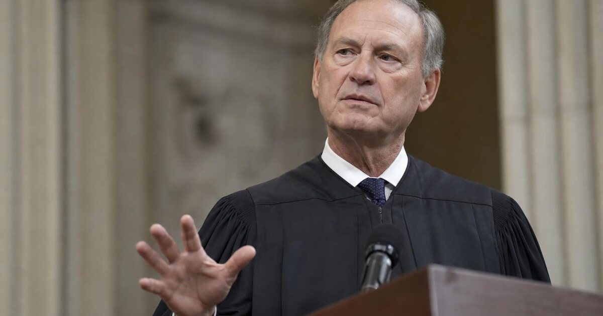 Justice Alito Hints at Retirement, Possibly Handing Trump a Fourth Supreme Court Pick