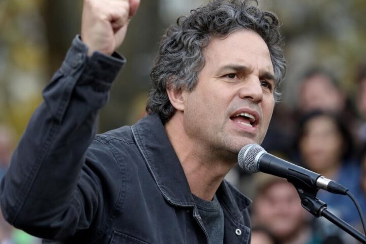 Mark Ruffalo Says He's Still Playing the Hulk Despite Political Advocacy