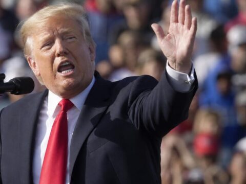 Trump Rallies Ohio Crowd With Blunt Midterm Vow as GOP Faces Tough Polls